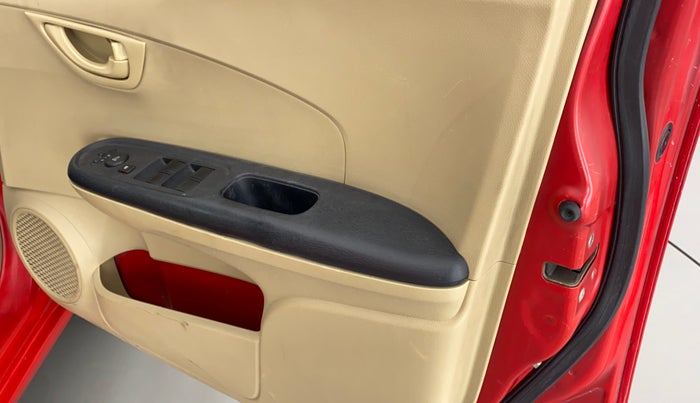 2014 Honda Brio 1.2 S MT I VTEC, Petrol, Manual, 60,846 km, Right front window switch / handle - Child Lock not working for windows