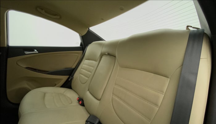 2015 Hyundai Verna FLUIDIC 1.6 CRDI S 4S, Diesel, Manual, 31,958 km, Right Side Rear Door Cabin