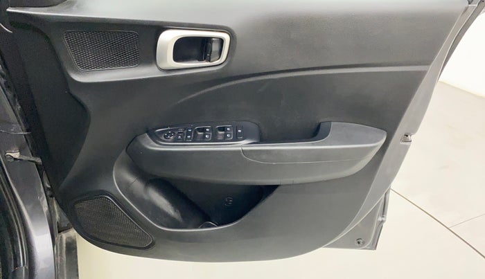 2021 Hyundai VENUE SX 1.0 TURBO, Petrol, Manual, 49,451 km, Driver Side Door Panels Control