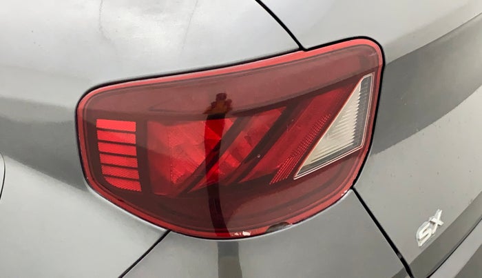 2021 Hyundai VENUE SX 1.0 TURBO, Petrol, Manual, 49,451 km, Left tail light - Minor damage