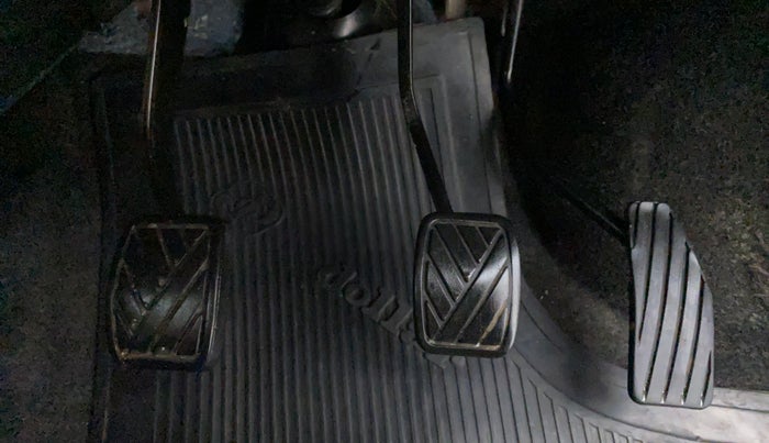 2014 Maruti Wagon R Stingray VXI, Petrol, Manual, 80,132 km, Pedals