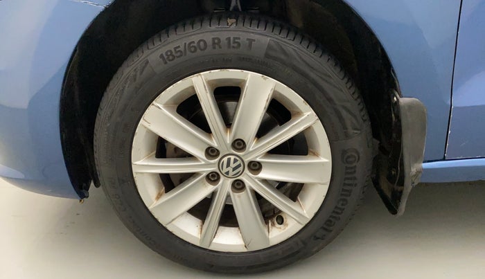 2016 Volkswagen Vento HIGHLINE 1.6 MPI, Petrol, Manual, 83,997 km, Left Front Wheel