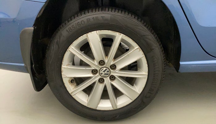 2016 Volkswagen Vento HIGHLINE 1.6 MPI, Petrol, Manual, 83,997 km, Right Rear Wheel