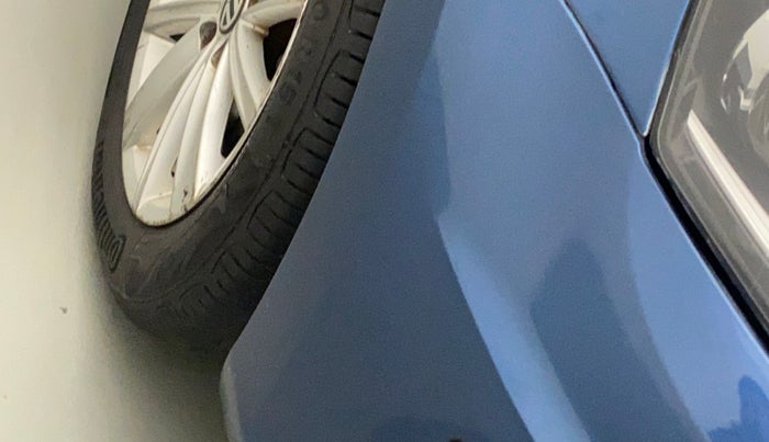 2016 Volkswagen Vento HIGHLINE 1.6 MPI, Petrol, Manual, 83,997 km, Front bumper - Chrome strip damage