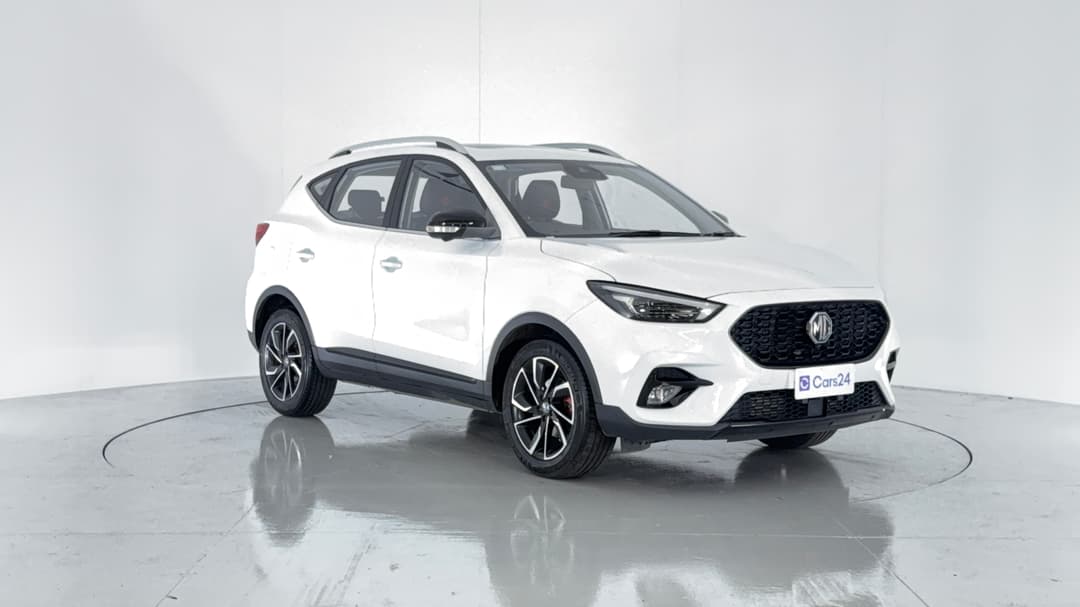 2021 MG Zst Essence, Automatic, 30131 km, Right Front Diagonal (45- Degree) View