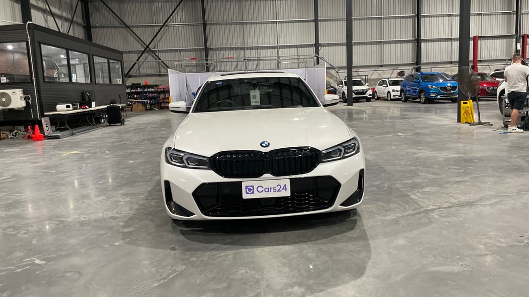2023 BMW 3 20i M Sport, Automatic, 30777 km, Front View