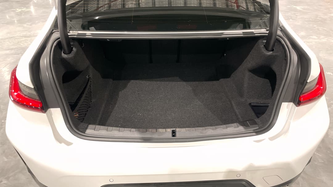 2023 BMW 3 20i M Sport, Automatic, 30777 km, Boot Inside View