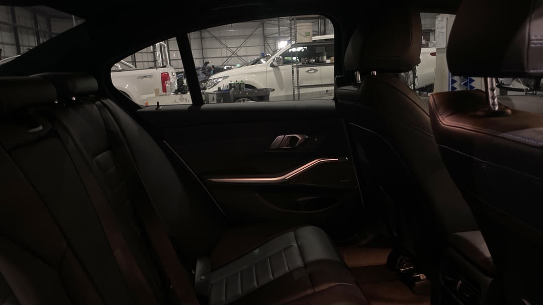 2023 BMW 3 20i M Sport, Automatic, 30777 km, Right Side Rear Door Cabin View