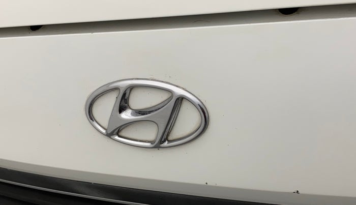 2019 Hyundai NEW SANTRO SPORTZ AMT, Petrol, Automatic, 28,576 km, Front bumper - Paint has minor damage