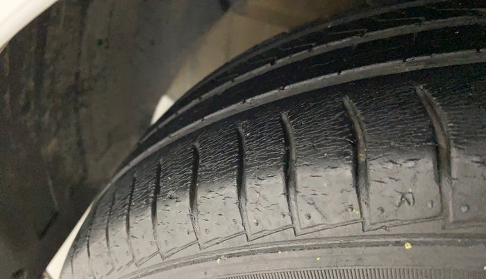 2019 Hyundai NEW SANTRO SPORTZ AMT, Petrol, Automatic, 28,576 km, Left front tyre - Minor crack
