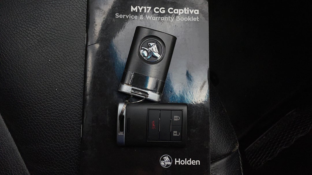 2017 Holden Captiva Active 7 Seater, Automatic, 133086 km, Key Close-up