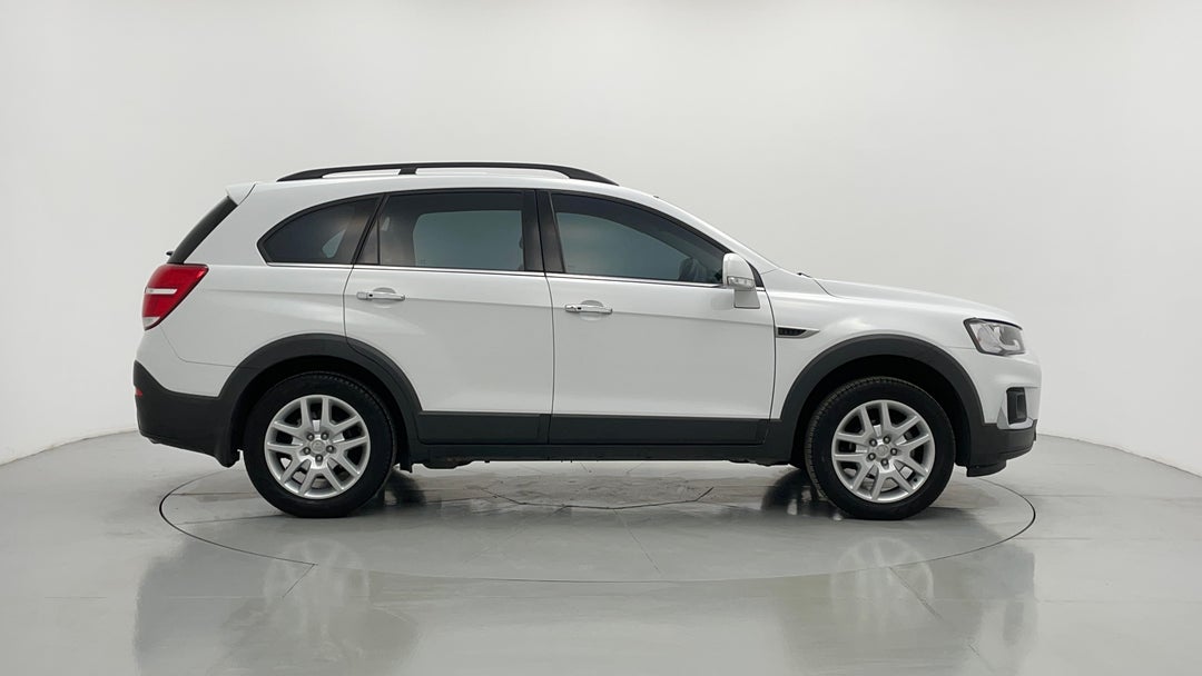 2017 Holden Captiva Active 7 Seater, Automatic, 133086 km, Right Side View