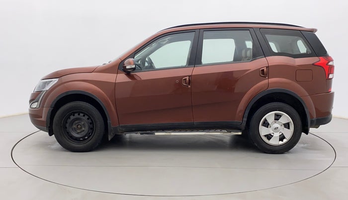 2019 Mahindra XUV500 W7, Diesel, Manual, 1,09,034 km, Left Side