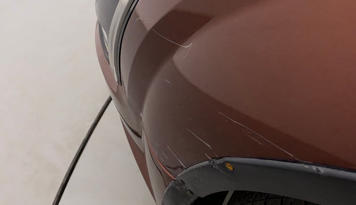 2019 Mahindra XUV500 W7, Diesel, Manual, 1,09,034 km, Left fender - Minor scratches