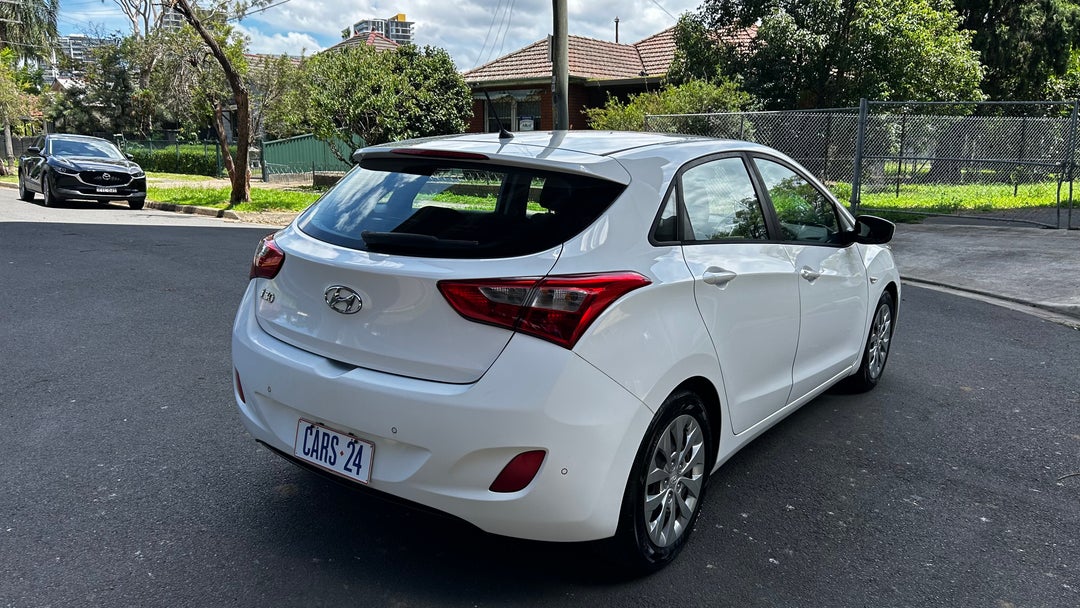 Right Back Diagonal (45- Degree) View