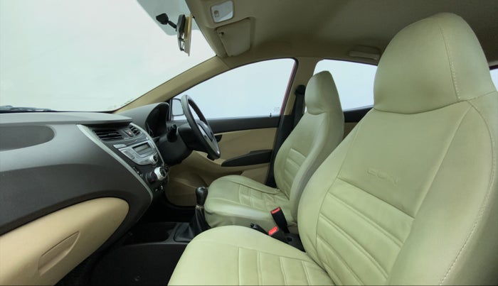 2017 Hyundai Eon MAGNA + AIRBAG, Petrol, Manual, 22,343 km, Right Side Front Door Cabin