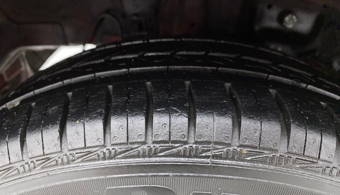 2017 Hyundai Eon MAGNA + AIRBAG, Petrol, Manual, 22,343 km, Right Rear Tyre Tread