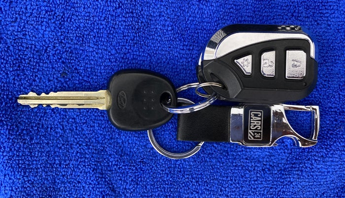 2017 Hyundai Eon MAGNA + AIRBAG, Petrol, Manual, 22,343 km, Key Close Up