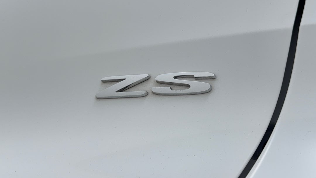 Badge (Boot Right Side)