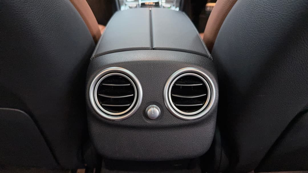 2021 Mercedes-amg C 43, Automatic, 86265 km, Rear A/C Vent