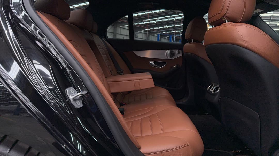 2021 Mercedes-amg C 43, Automatic, 86265 km, Right Side Rear Door Cabin View