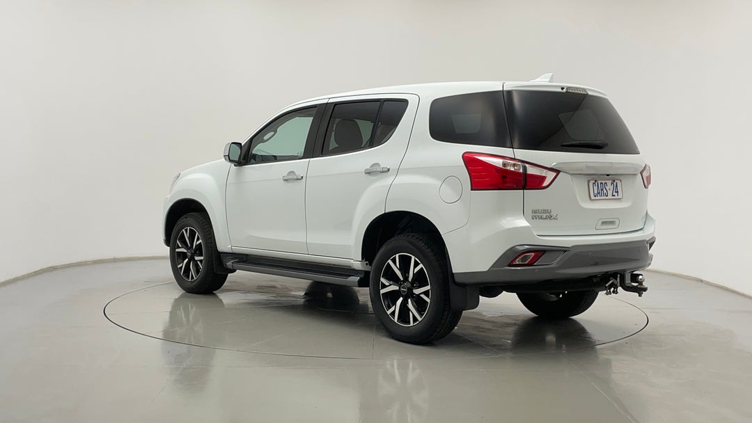 Left Back Diagonal (45- Degree) View