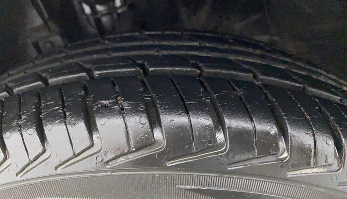 2017 Datsun Redi Go T (O), Petrol, Manual, 12,212 km, Left Front Tyre Tread