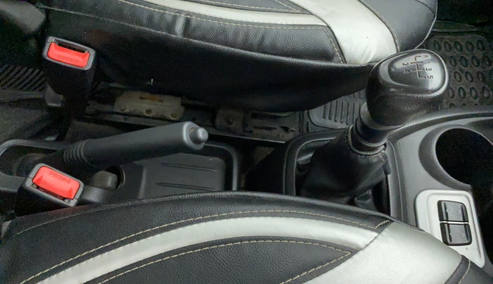 2017 Datsun Redi Go T (O), Petrol, Manual, 12,212 km, Gear Lever