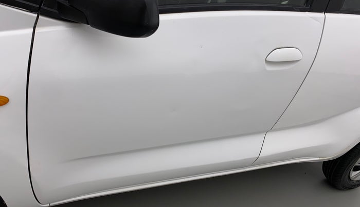 2017 Datsun Redi Go T (O), Petrol, Manual, 12,212 km, Front passenger door - Slightly dented