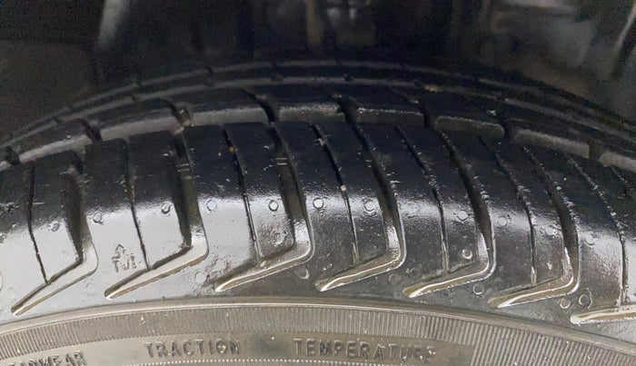 2017 Datsun Redi Go T (O), Petrol, Manual, 12,212 km, Right Front Tyre Tread
