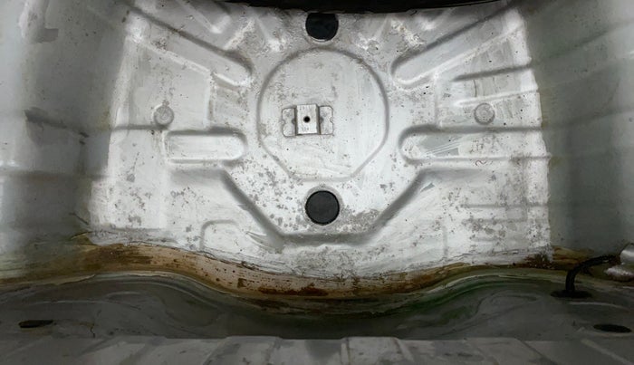 2017 Datsun Redi Go T (O), Petrol, Manual, 12,212 km, Boot floor - Slight discoloration