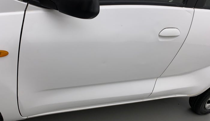 2017 Datsun Redi Go T (O), Petrol, Manual, 12,212 km, Front passenger door - Minor scratches