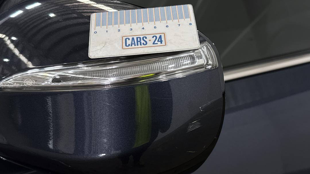 2013 Hyundai Santa Fe Highlander Crdi (4x4), Automatic, 125474 km, Side Mirrors Housing LHS Scratch