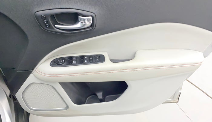 2020 Jeep Compass LIMITED PLUS PETROL AT, Petrol, Automatic, 33,205 km, Driver Side Door Panels Control