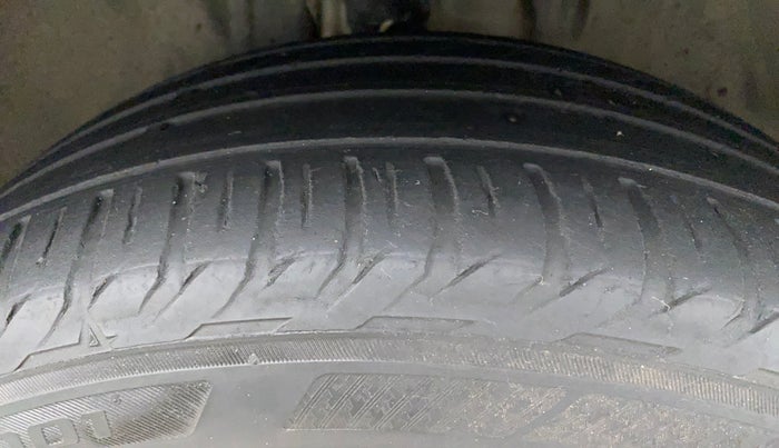 2020 Jeep Compass LIMITED PLUS PETROL AT, Petrol, Automatic, 33,205 km, Right Front Tyre Tread