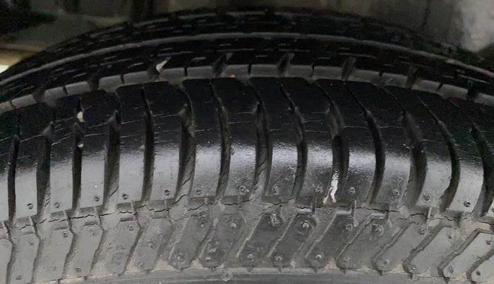 2015 Maruti Swift Dzire VXI, Petrol, Manual, 10,155 km, Left Front Tyre Tread