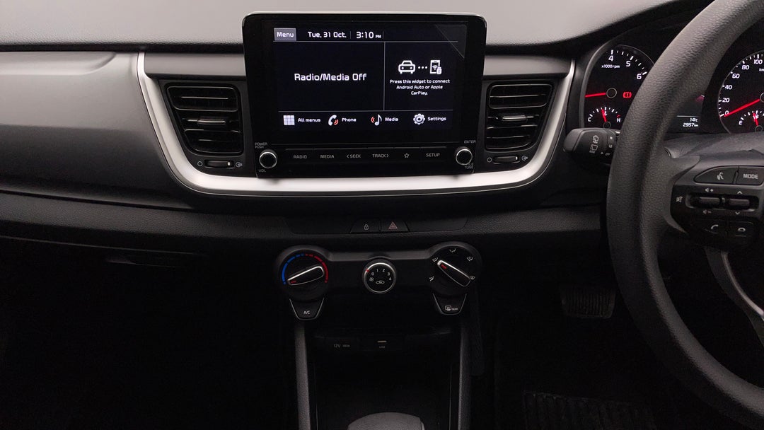 2021 Kia Stonic S, Automatic, 2957 km, Center Console