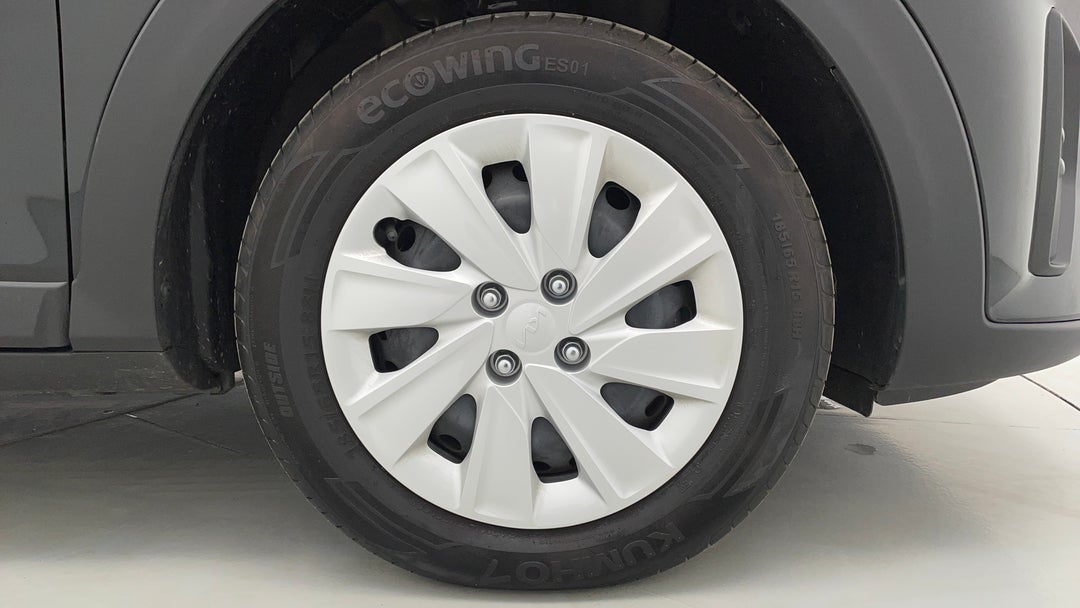 2021 Kia Stonic S, Automatic, 2957 km, Right Front Wheel