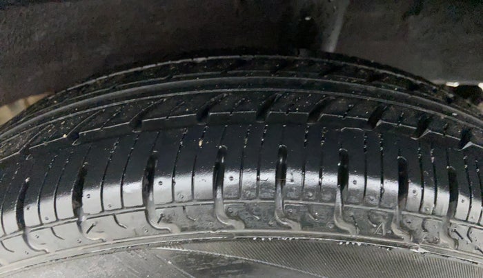 2018 Renault Kwid RXL, Petrol, Manual, 9,072 km, Left Rear Tyre Tread
