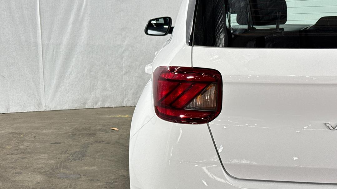 2025 Hyundai Venue Venue, Automatic, 31549 km, Badge (Boot Left Side)