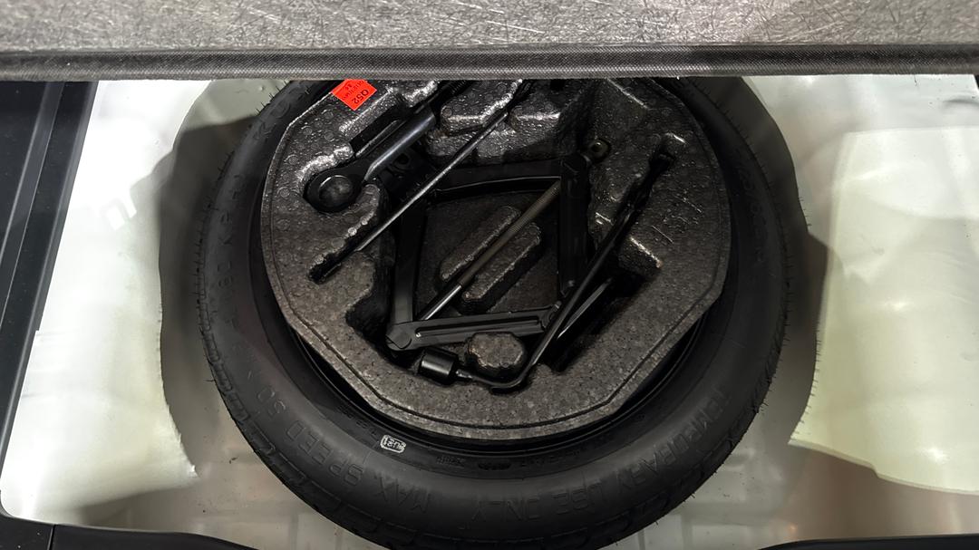 2025 Hyundai Venue Venue, Automatic, 31549 km, Spare Wheel