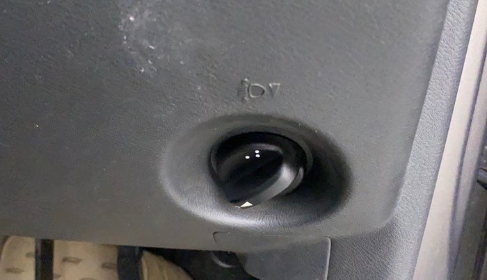 2020 Datsun Redi Go A, CNG, Manual, 41,811 km, Dashboard - Headlight height adjustment not working