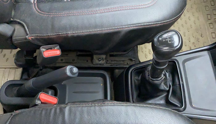 2020 Datsun Redi Go A, CNG, Manual, 41,811 km, Gear Lever