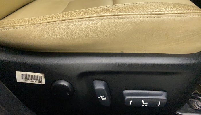 2017 Toyota Corolla Altis VL CVT PETROL, Petrol, Automatic, 56,356 km, Driver Side Adjustment Panel