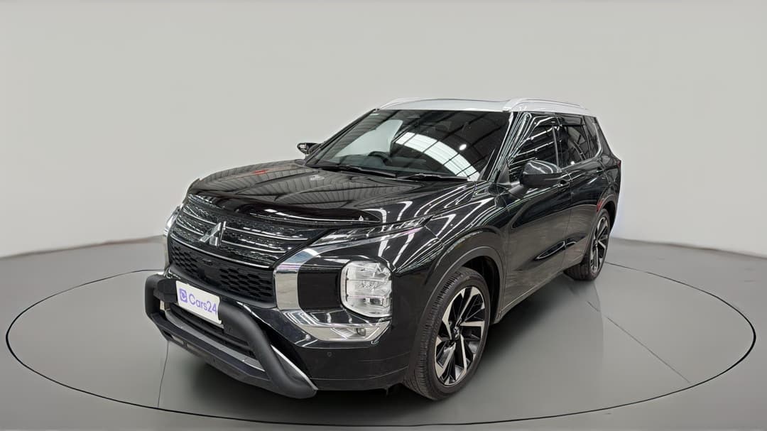 2024 Mitsubishi Outlander Exceed Tourer 7 Seat (AWD), Automatic, 34445 km, Left Front Diagonal (45- Degree) View