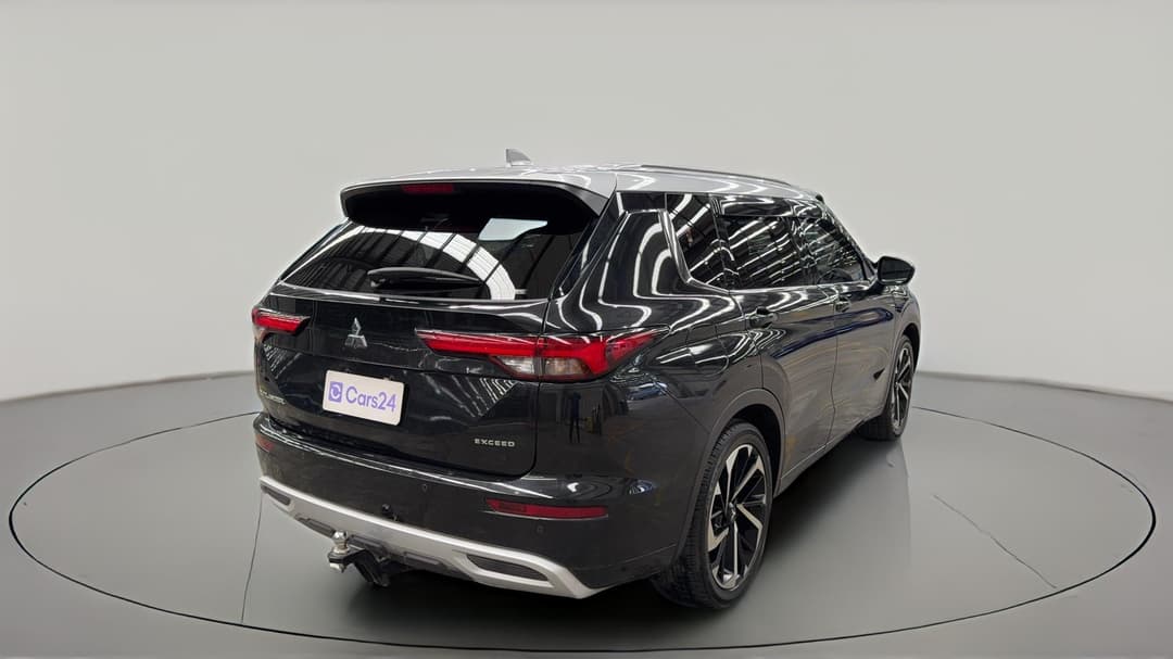 2024 Mitsubishi Outlander Exceed Tourer 7 Seat (AWD), Automatic, 34445 km, Right Back Diagonal (45- Degree) View