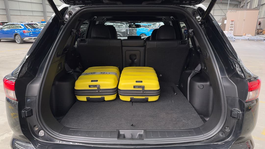 2024 Mitsubishi Outlander Exceed Tourer 7 Seat (AWD), Automatic, 34445 km, Boot Inside View with Luggage