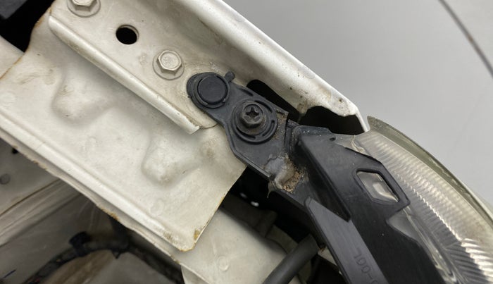 2017 Maruti Wagon R 1.0 LXI, Petrol, Manual, 88,506 km, Left headlight - Clamp has minor damage