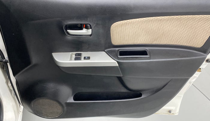 2017 Maruti Wagon R 1.0 LXI, Petrol, Manual, 88,506 km, Driver Side Door Panels Control