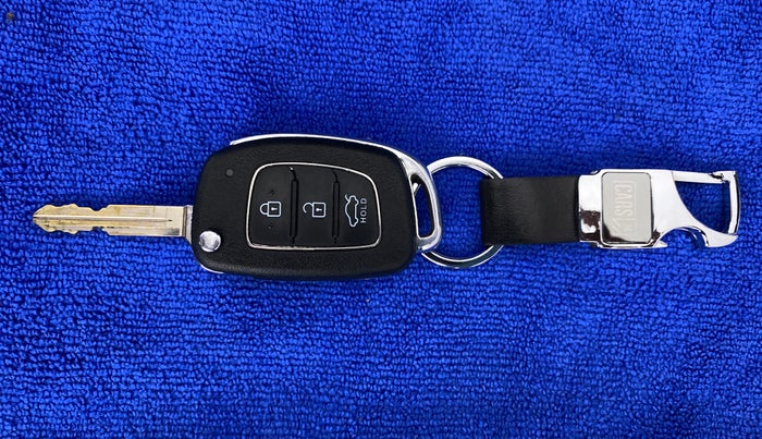 2021 Hyundai GRAND I10 NIOS SPORTZ PETROL, Petrol, Manual, 35,494 km, Key Close Up